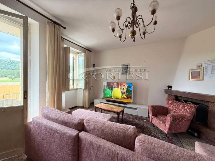 Appartamento quadrilocale in vendita in VIALE RAFFAELLO SANZIO, Le Ville, Monterchi