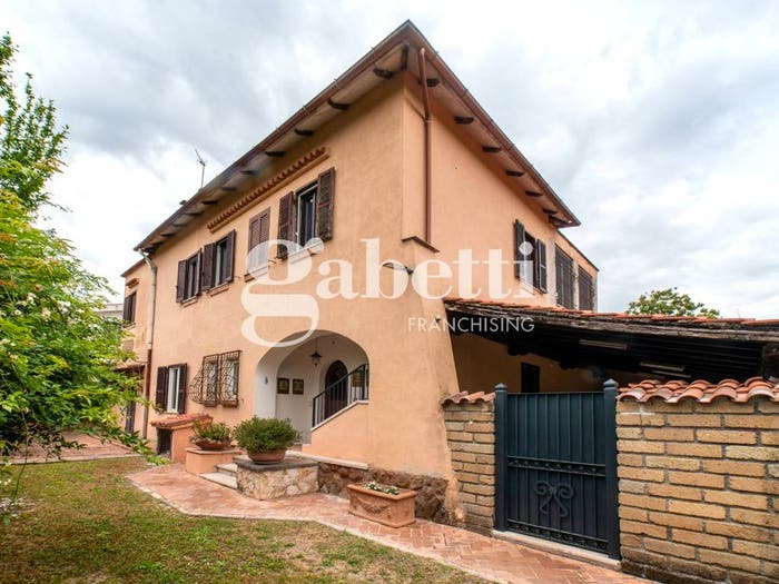 Casa quadrilocale in vendita in Via Lago Santo, Vitinia, Roma