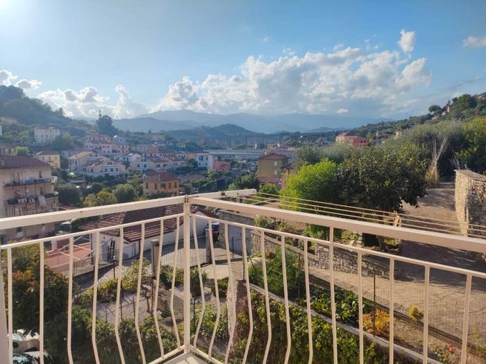 Appartamento quadrilocale in vendita in Porto Maurizio, Imperia
