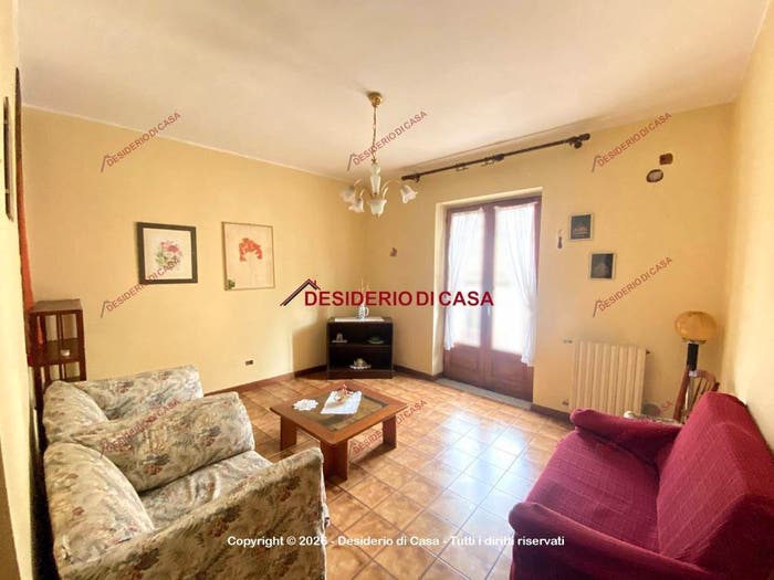 Appartamento trilocale in vendita in Via Giuseppe Garibaldi, Centro, Tortorici
