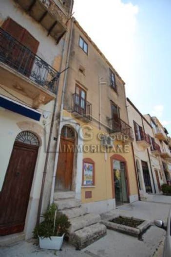 Casa con 6 locali in vendita in piazza della repubblica, Centro, Alcamo