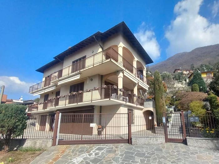 Appartamento con 5 locali in vendita in Centro, Nesso