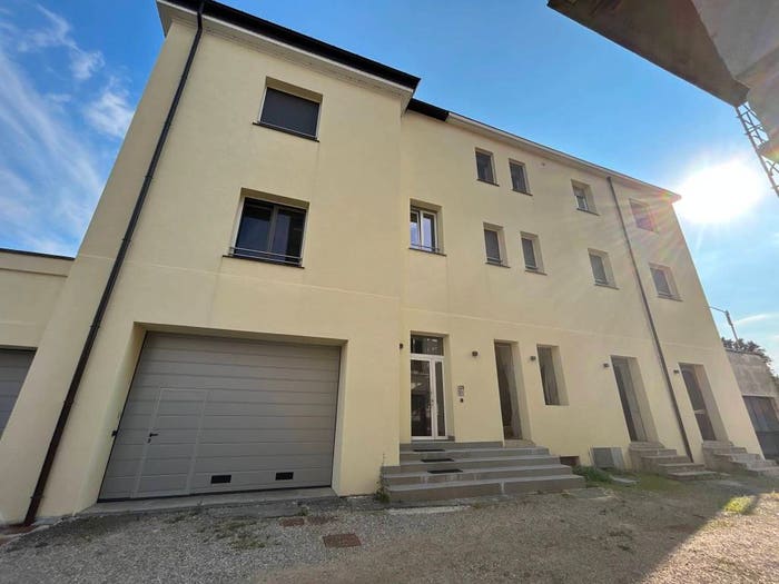 Appartamento trilocale in vendita in Corso Aprile, Centro, Luino