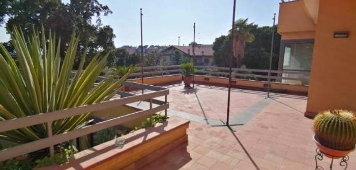 Casa con 6 locali in vendita in Gravina di Catania
