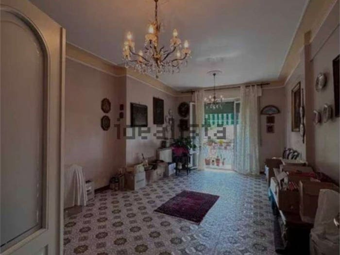Appartamento con 6 locali in vendita in VIA BERTOLONI, Avenza, Carrara
