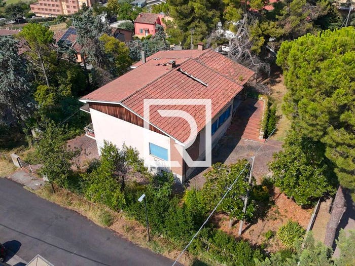 Casa con 6 locali in vendita in DECIO RAGGI, Centro, Longiano