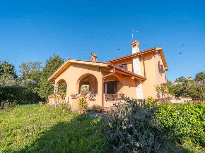 Casa con 6 locali in vendita in Via John Fitzgerald Kennedy, Anagnina, Grottaferrata