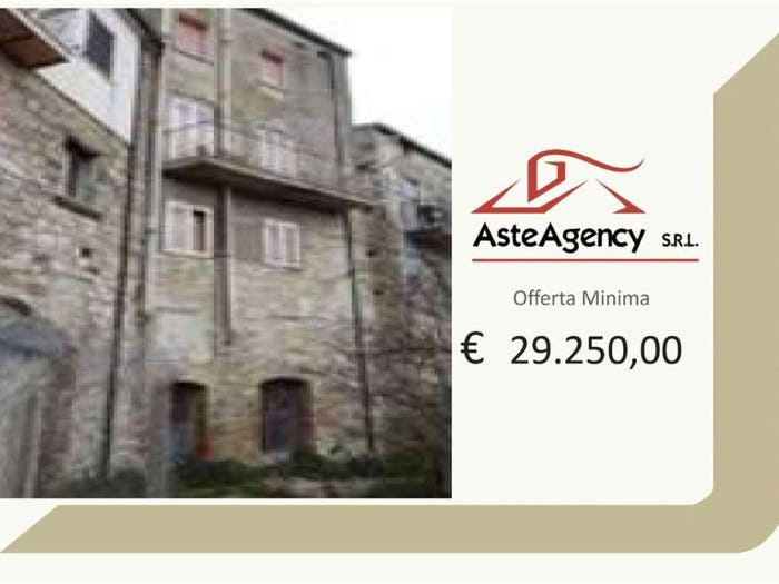 Appartamento con 6 locali in vendita in Via Occidentale, Toro