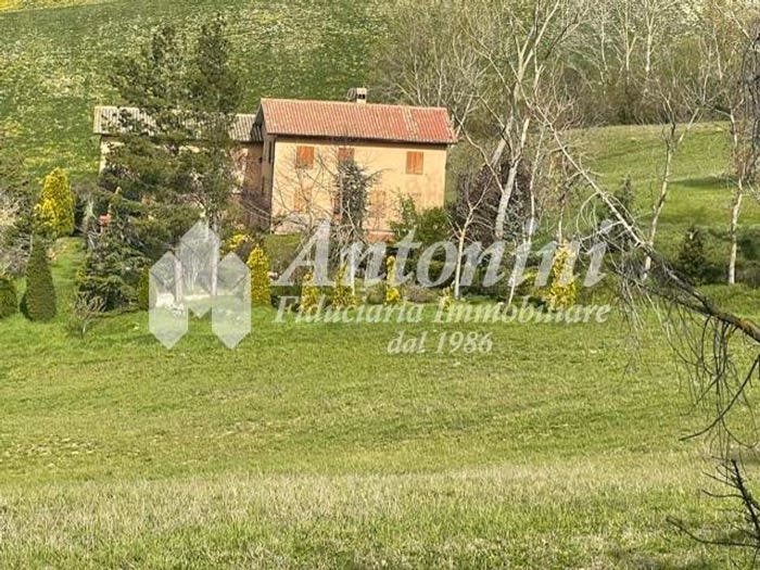 Casa con 5 locali in vendita in Frazione Sentino, Camerino