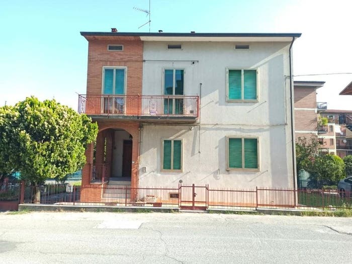 Casa con 6 locali in vendita in Via Bruno Buozzi, Contrada Prati, Castiglione del Lago