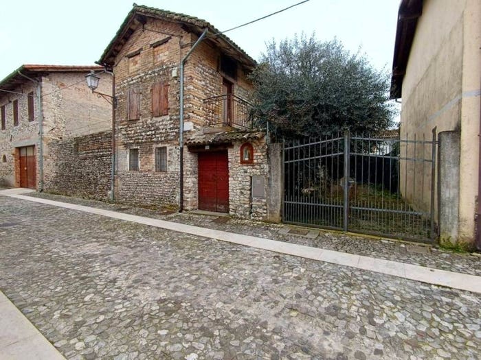 Casa trilocale in vendita in Valvasone Arzene