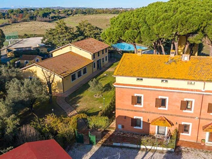 Casa con 6 locali in vendita in Via Del Casale Di Sant'angelo, Osteria Nuova, Roma