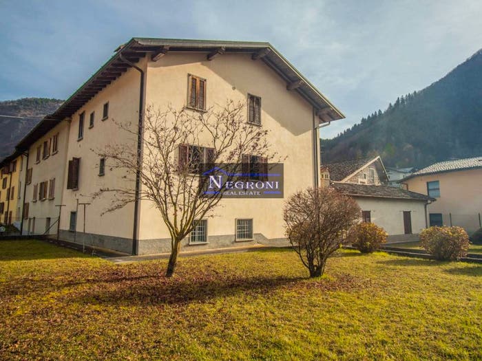 Appartamento quadrilocale in vendita in Via Cadoriano, Piario