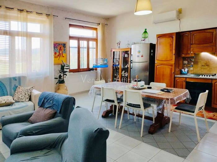 Casa con 6 locali in vendita in San Buono