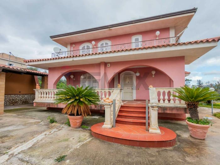 Casa con 6 locali in vendita in Via Altofonte, Olio di Lino, Palermo