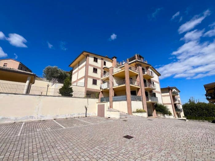 Appartamento trilocale in vendita in Via Vincenzo Cerza, Centro, San Giorgio del Sannio