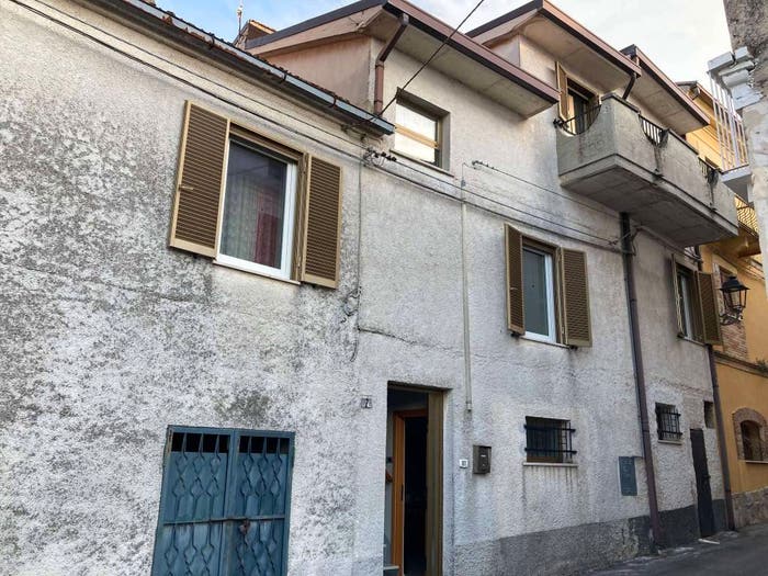 Casa con 6 locali in vendita in via della Fonte, Centro, Ortona