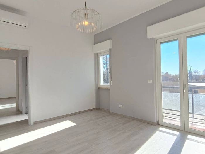 Appartamento trilocale in vendita in Via Marco d'Agrate, Corvetto, Milano