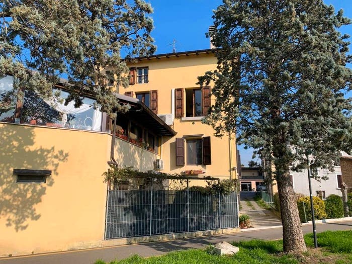 Appartamento trilocale in vendita in Via Uccelliera, Villaggio Giardino, Modena