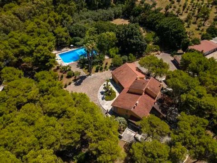 Casa con 6 locali in vendita in Via Vecchia Carmiano, San Pio Idria, Lecce