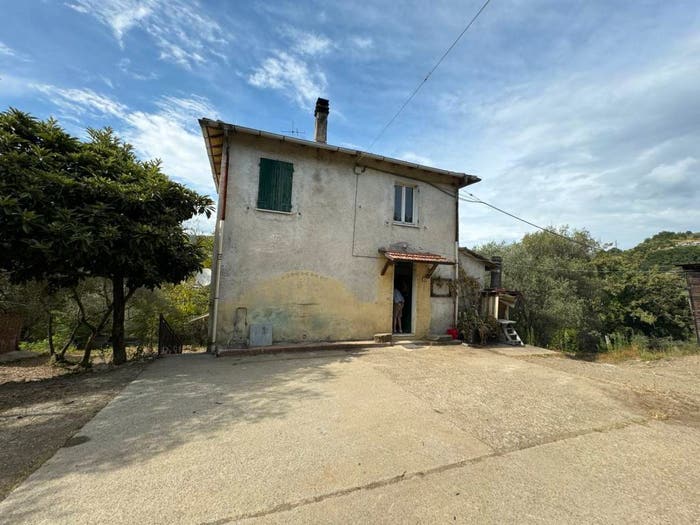 Casa con 6 locali in vendita in Via Vaggia, Centro, Santo Stefano di Magra