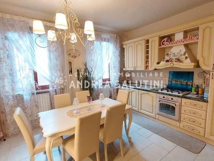Appartamento con 6 locali in vendita in Montopoli, Montopoli in Val d'Arno