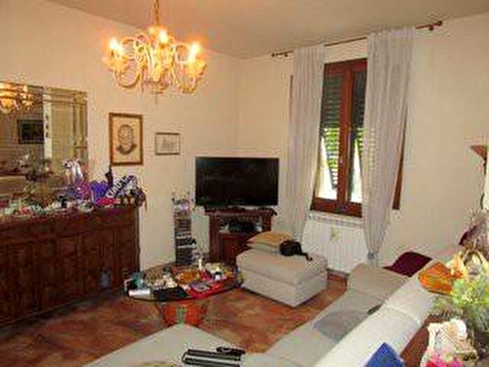 Casa con 6 locali in vendita in Piazza Giuseppe Giusti, Centro, Monsummano Terme