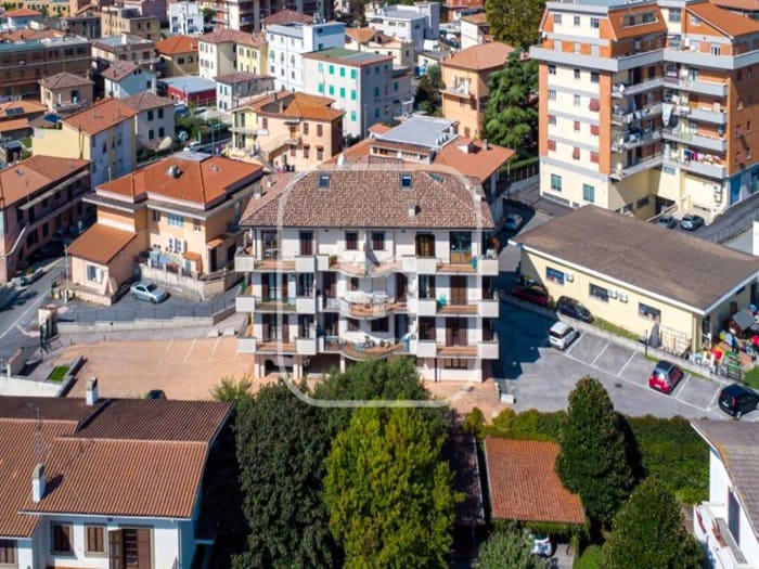 Appartamento trilocale in vendita in Via della Colombella, Centro, Palestrina