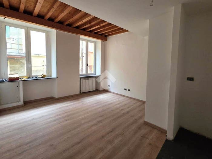 Appartamento bilocale in vendita in Vico degli Adorno, Prè, Genova