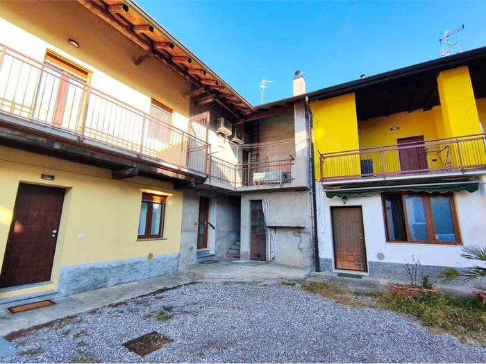 Appartamento trilocale in vendita in via Montenero, Gerenzano