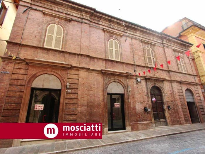 Casa bilocale in vendita in Corso Vittorio Emanuele, Centro, Matelica