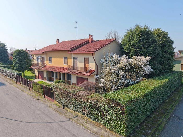 Casa con 5 locali in vendita in Via Monsignore Luigi Mainardi, Abbiategrasso