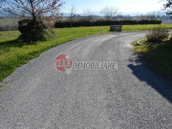 Casa con 6 locali in vendita in Borgo San Lorenzo