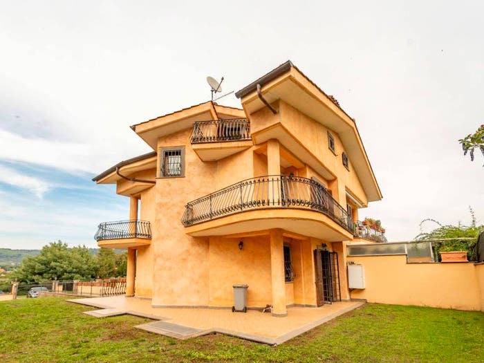 Casa con 5 locali in vendita in Via dei Ciclamini, Centro, Rocca di Papa