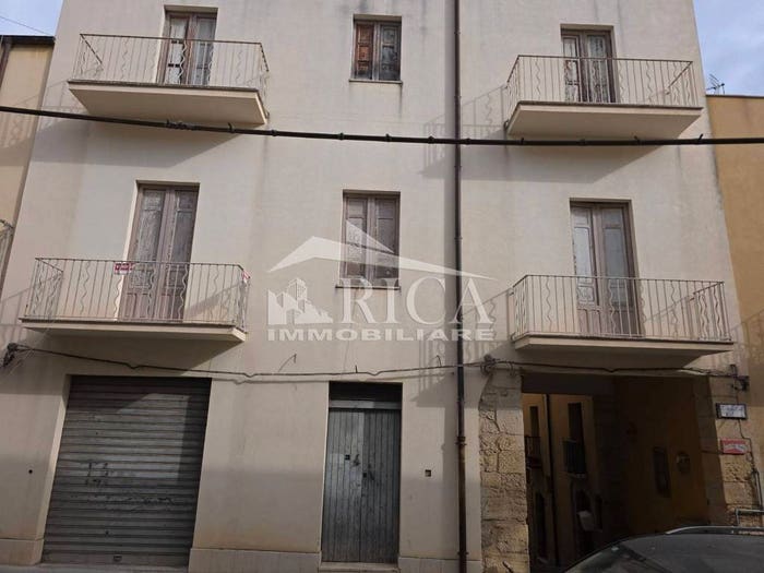 Casa con 6 locali in vendita in Via Anita Garibaldi, Calatafimi, CalatafimiSegesta