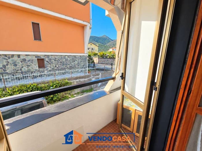 Appartamento trilocale in vendita in Via Castellaro, Borghetto Santo Spirito
