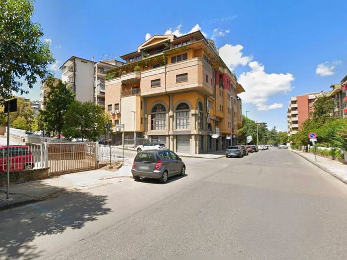 Appartamento con 5 locali in vendita in Viale Cesare Gabriele, Panebianco Tribunale, Cosenza