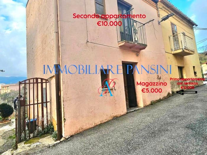 Appartamento con 6 locali in vendita in Via Gregorio Lamanna, Pontegrande Sant'Elia, Catanzaro