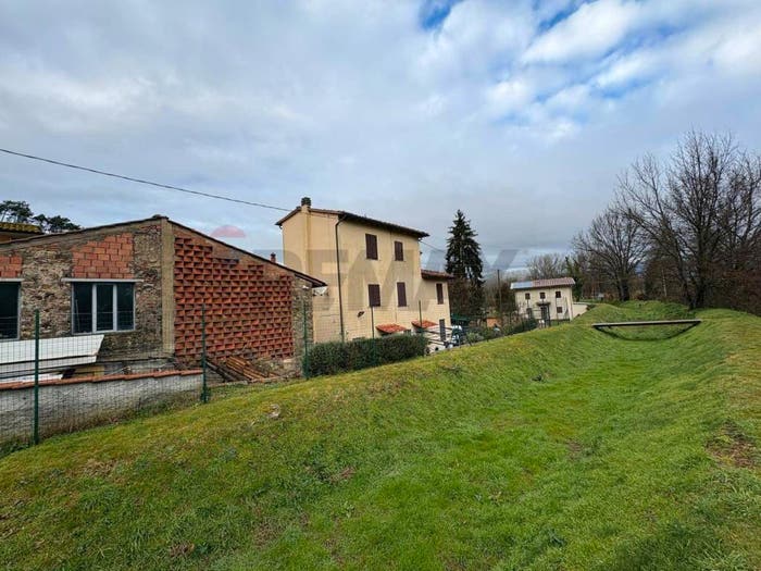 Casa con 6 locali in vendita in Via di Cerasomma Cerasomma, Cerasomma, Lucca