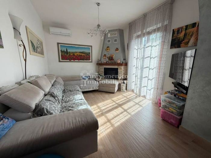 Casa con 6 locali in vendita in Arnaccio Chiesanuova, Cascina