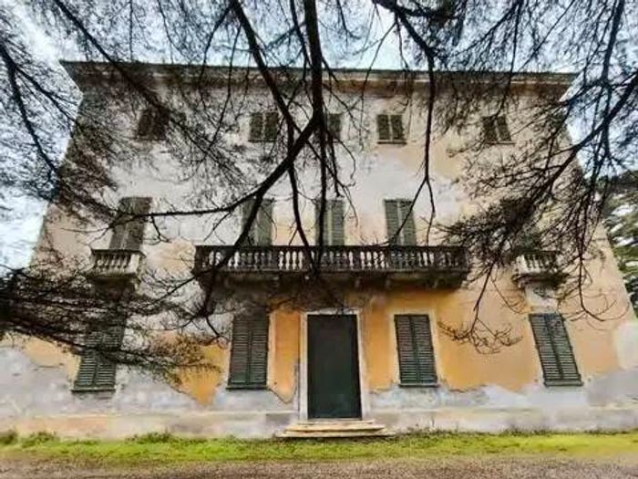 Casa con 6 locali in vendita in Corso Piave, Novi Ligure