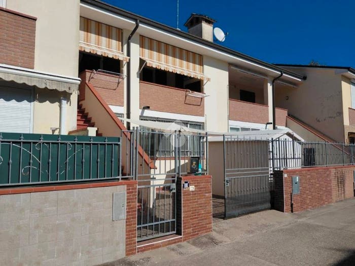 Appartamento trilocale in vendita in Via carini, Porto Garibaldi, Comacchio