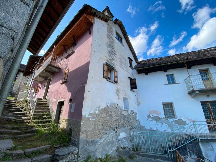 Casa con 5 locali in vendita in Frazione Pioda, Centro, Premia