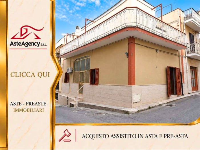 Appartamento quadrilocale in vendita in Via Pacinotti, Centro, Canosa di Puglia