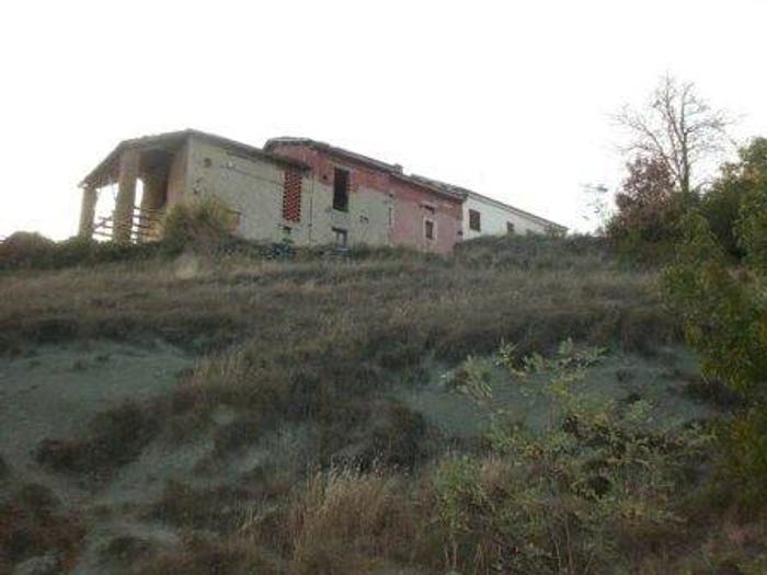 Casa con 6 locali in vendita in Centro, Pareto
