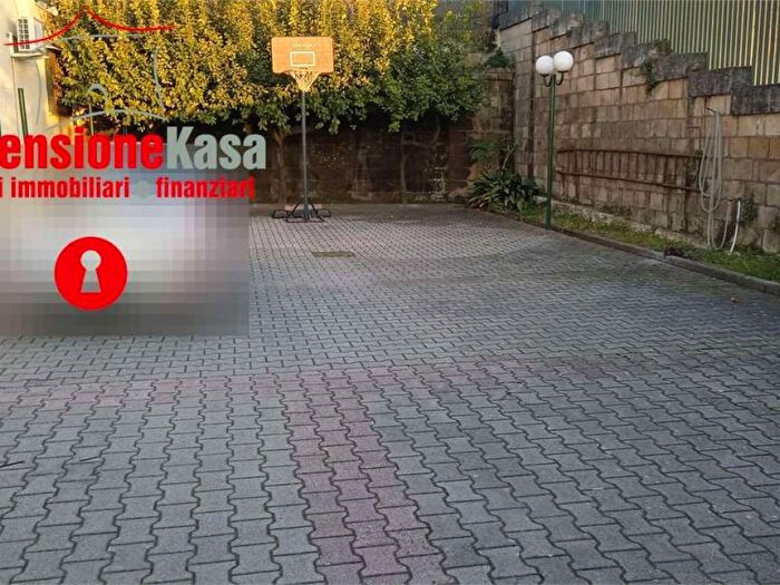 Casa con 6 locali in vendita in Casamarciano