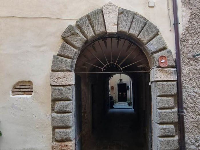 Appartamento con 5 locali in vendita in via degli archi, Bocchignano, Montopoli di Sabina