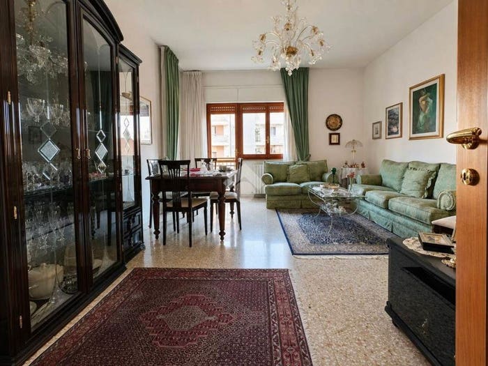 Appartamento quadrilocale in vendita in Via Sant'Irmerio, Panebianco Tribunale, Cosenza