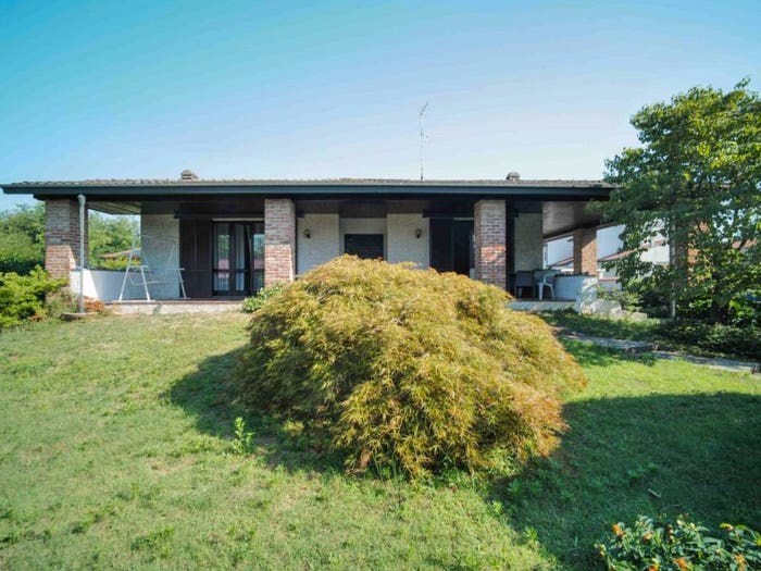 Casa con 5 locali in vendita in Centro, Castano Primo