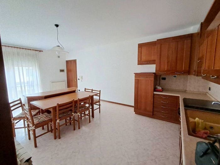 Appartamento quadrilocale in vendita in Via Pieve, Centro, Chiampo